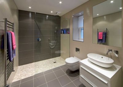 the best prices on bathrooms in hull